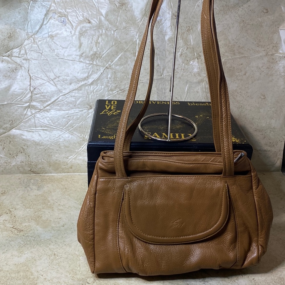 Stone Mountain tan leather bag purse